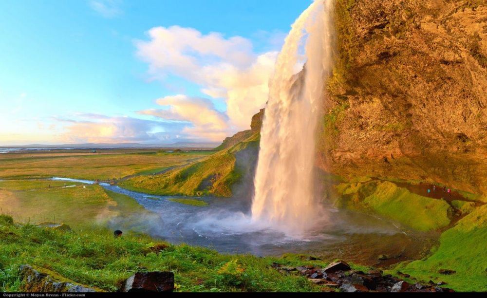 Cascade Seljalandsfoss